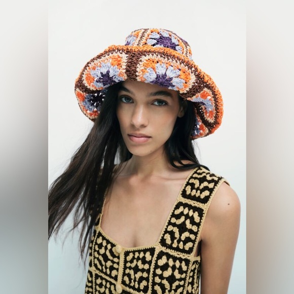 Zara Accessories - Zara Raffia Bucket Hat
